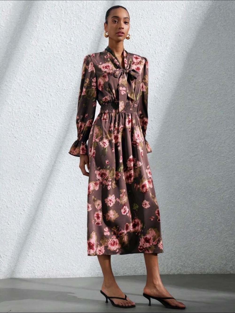 Floral 🌷 Tie-Neck Midi Dress in Mauve Pink